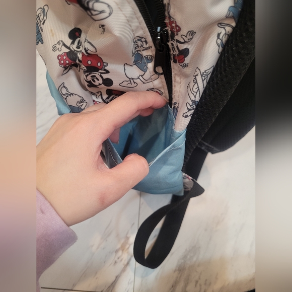Mickey Mouse backpack. - Picture 4 of 7